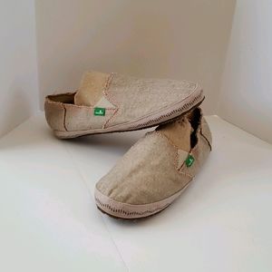 Sanuk slip on